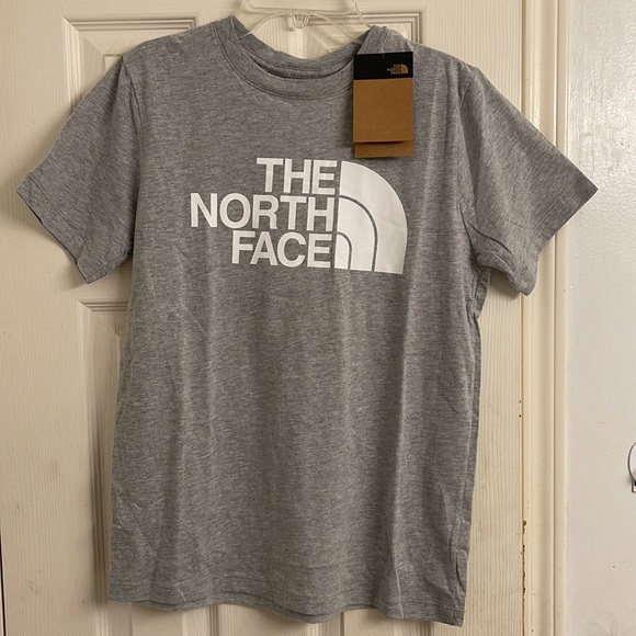 The North Face Women’s Shirt - Picture 6 of 10